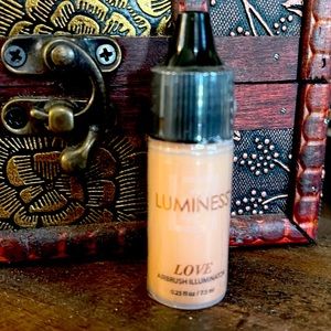 Luminess Love Airbrush Illuminator